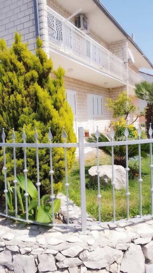 Apartman Luly Apartment Kastela Exterior photo